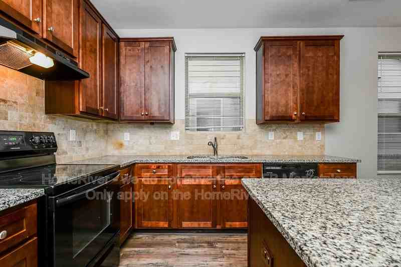 166 Daisy Cir - Photo 4 of 16