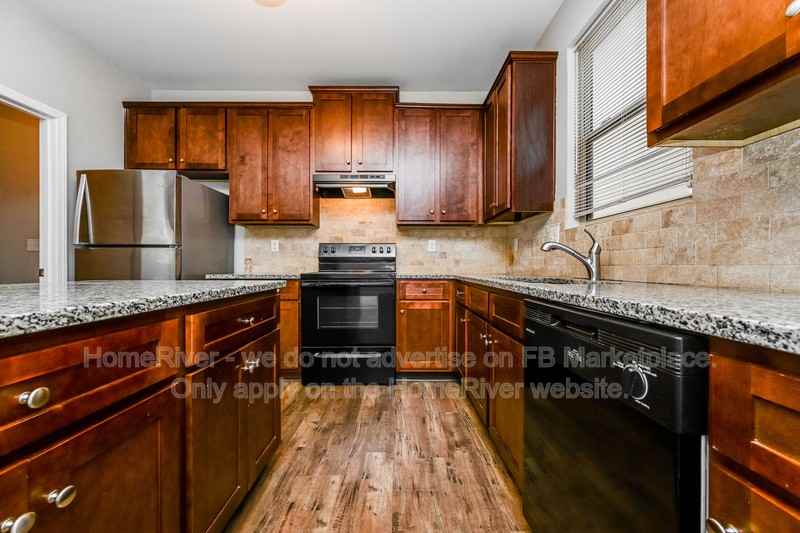 166 Daisy Cir - Photo 5 of 16