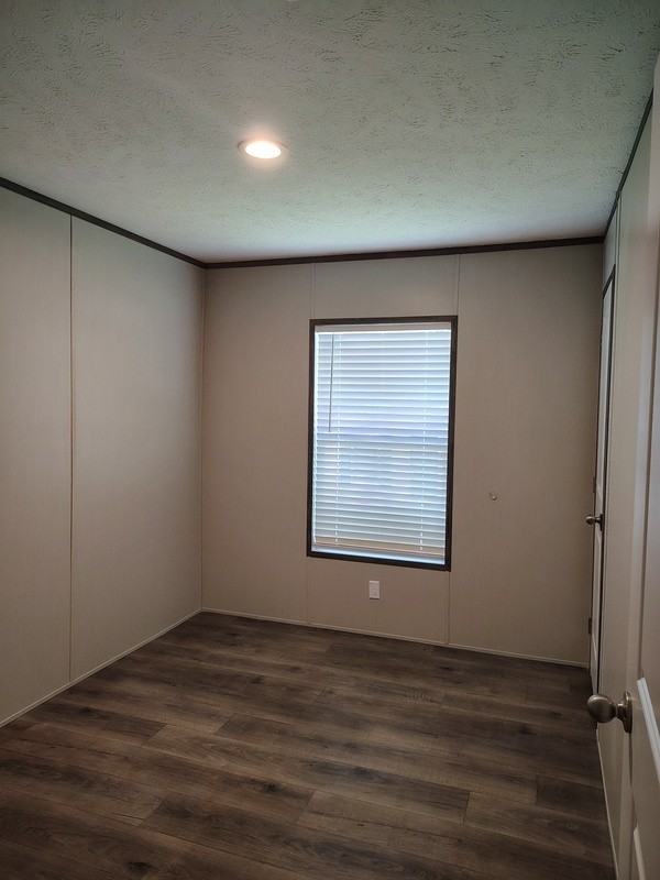 37 Poole Cir - Photo 6 of 11