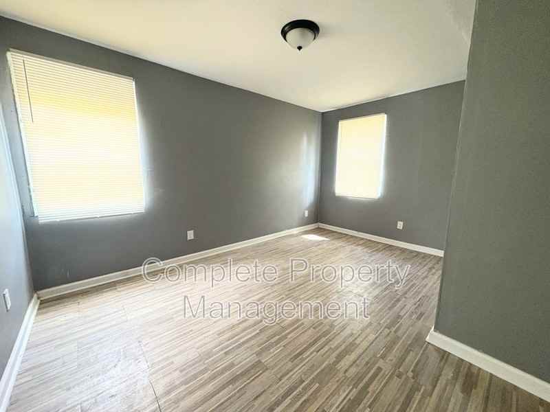 3016 33rd Ct N - Photo 6 of 16