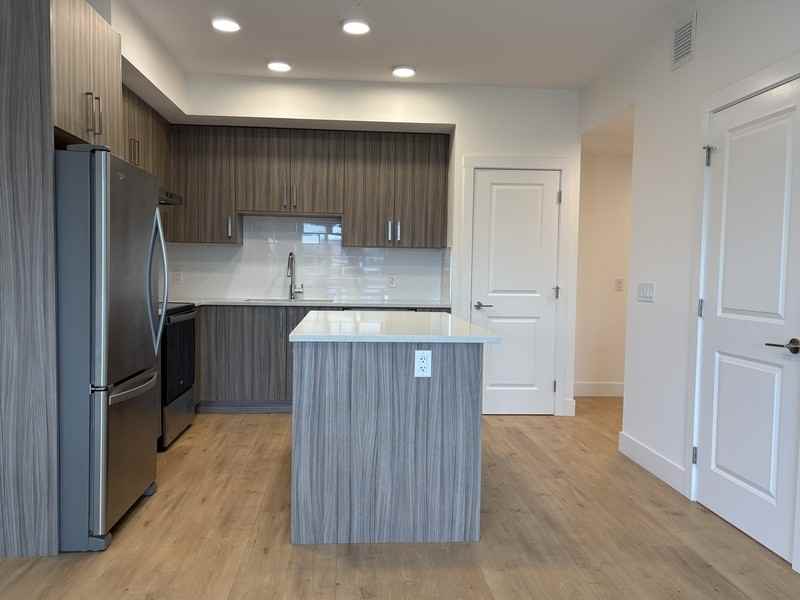 1036 Coronation Ave #202 - Photo 6 of 22