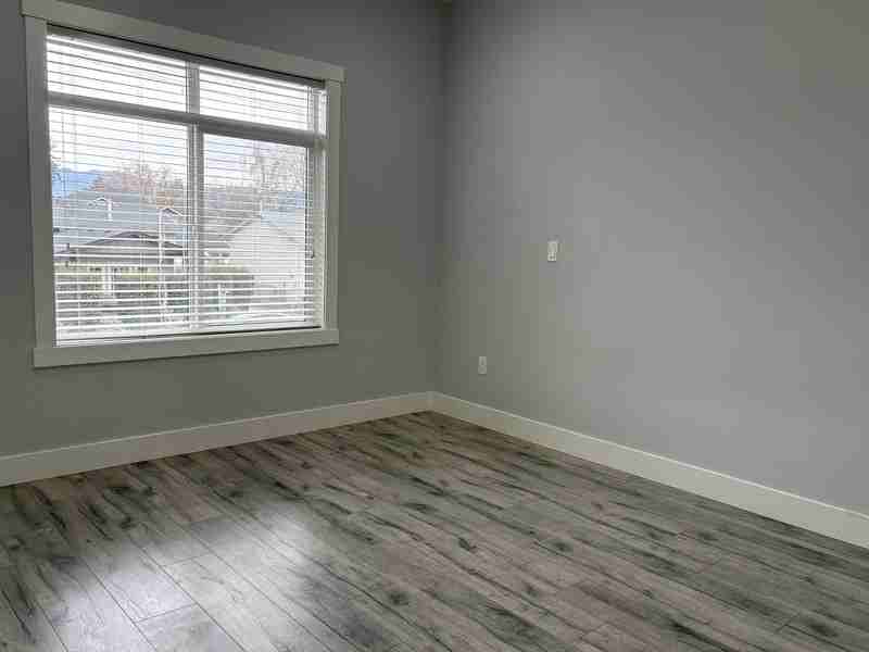 826 Cadder Ave #1 - Photo 5 of 20