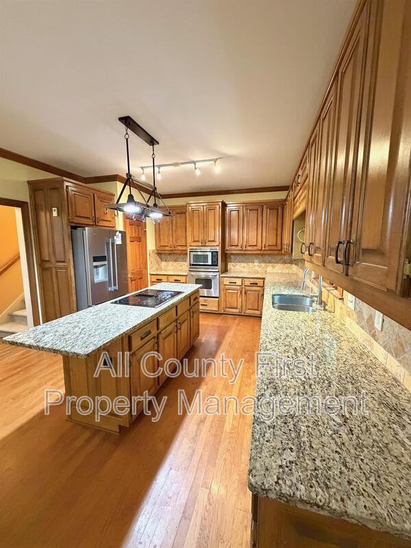 2438 Kings Arms Dr Ne - Photo 5 of 34