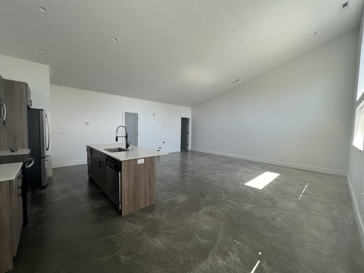 3359 South 900 East, Millcreek, UT 84106 - Photo 2 of 14