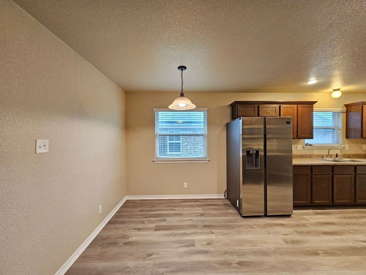 2507 Hector Dr - Photo 7 of 28