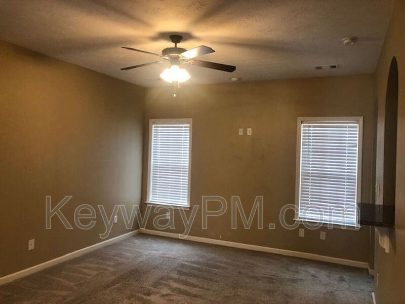 1203 Derby Ln - Photo 3 of 15