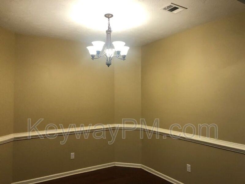 1203 Derby Ln - Photo 4 of 15