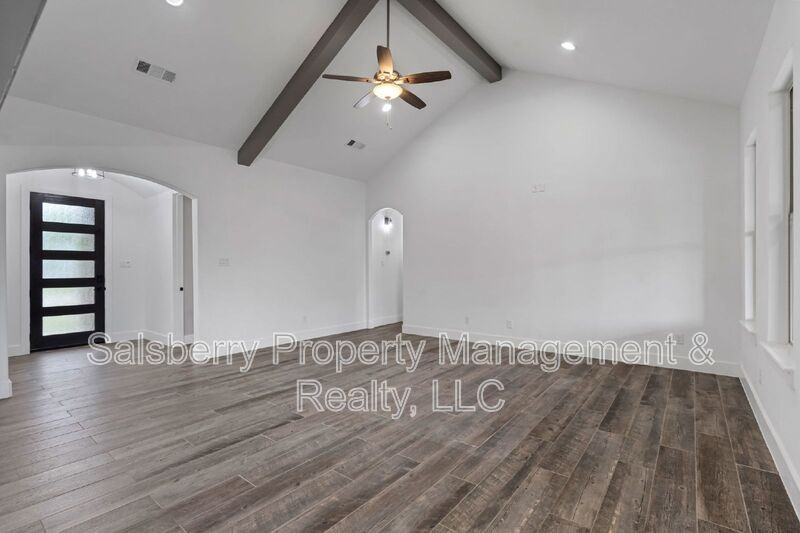 121 Cedar Ln - Photo 4 of 25