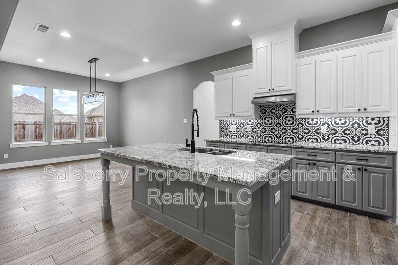 121 Cedar Ln - Photo 6 of 25