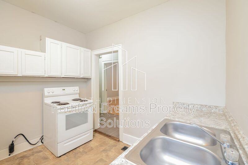 918 Camel Ave - Photo 5 of 49