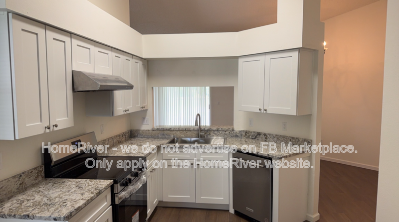 27420 Breakers Dr - Photo 2 of 21