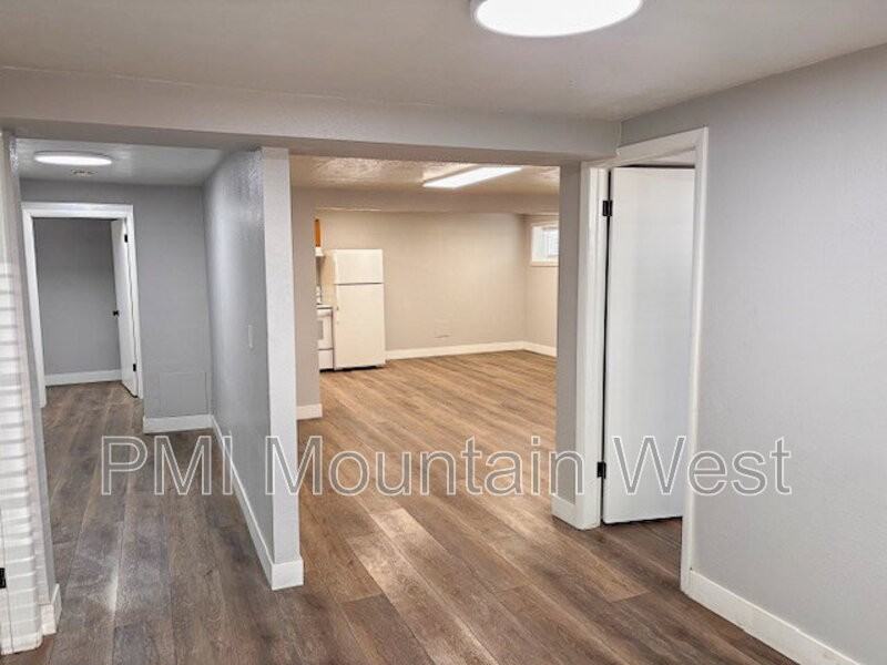 2508 S Orchard Dr - Photo 5 of 18