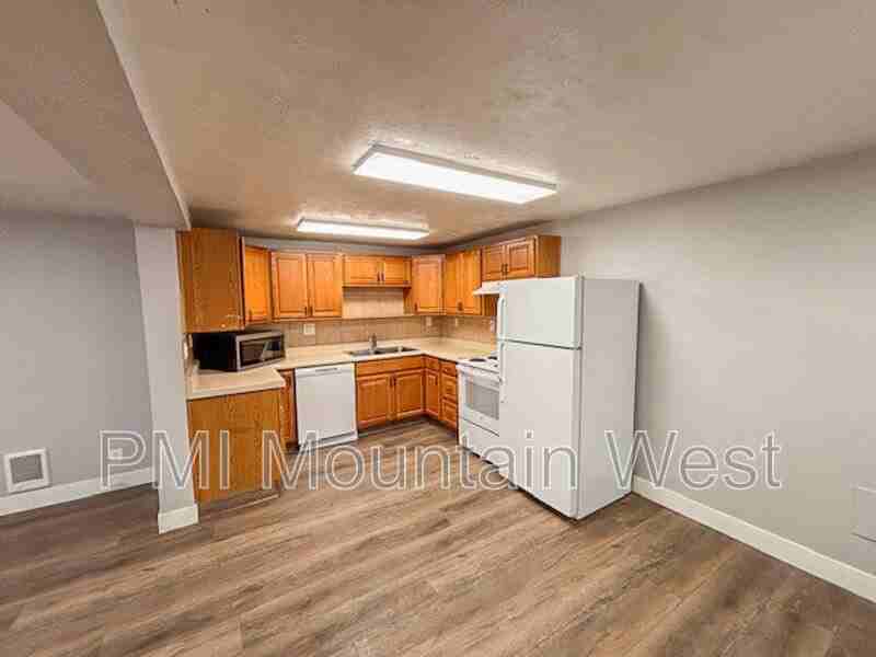 2508 S Orchard Dr - Photo 6 of 18