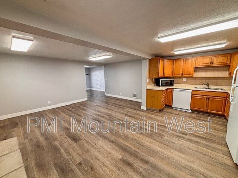 2508 S Orchard Dr - Photo 7 of 18