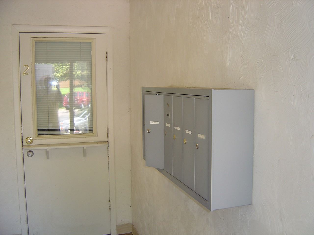 1630 9 Avenue - Photo 2 of 10