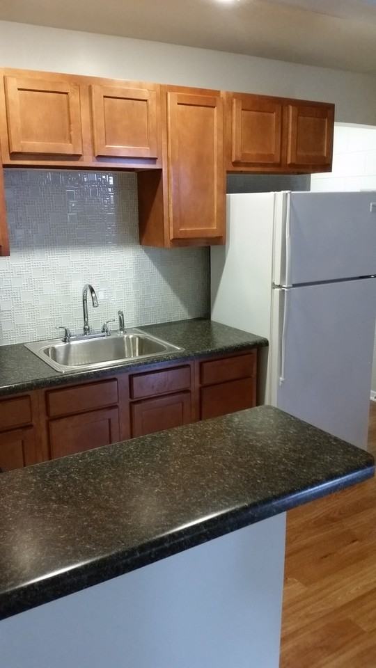 530 N Lincoln - Photo 4 of 6