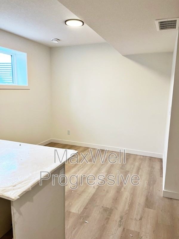 14504 95 Ave Nw #BS - Photo 5 of 11