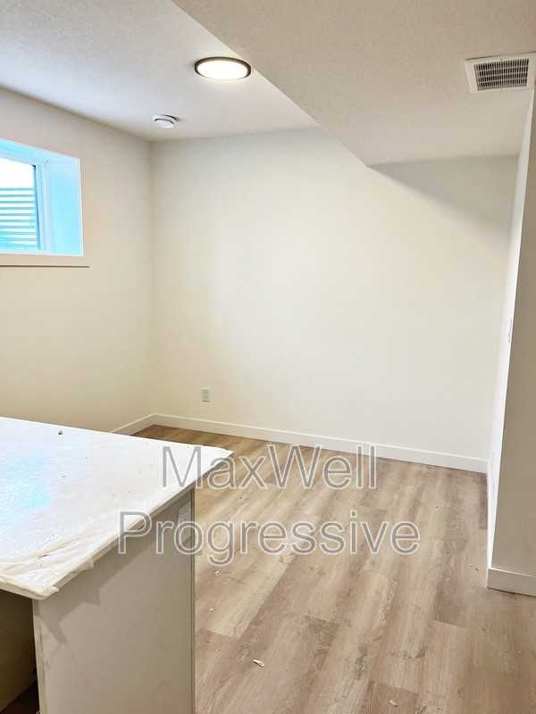 14504 95 Ave Nw #BS - Photo 7 of 11