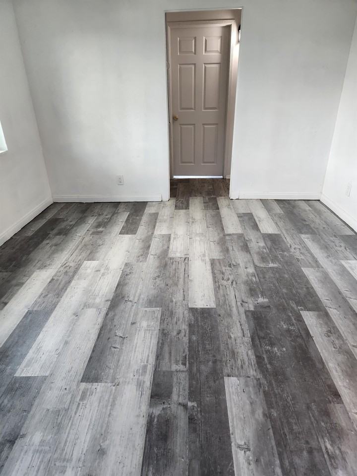 3675 Marlborough Avenue - Photo 3 of 15