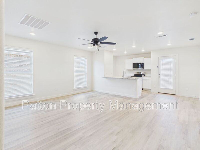 2808 Haystack Way - Photo 6 of 18