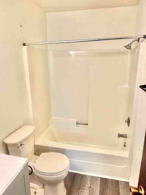 1610 Lloyd Street - Photo 7 of 14