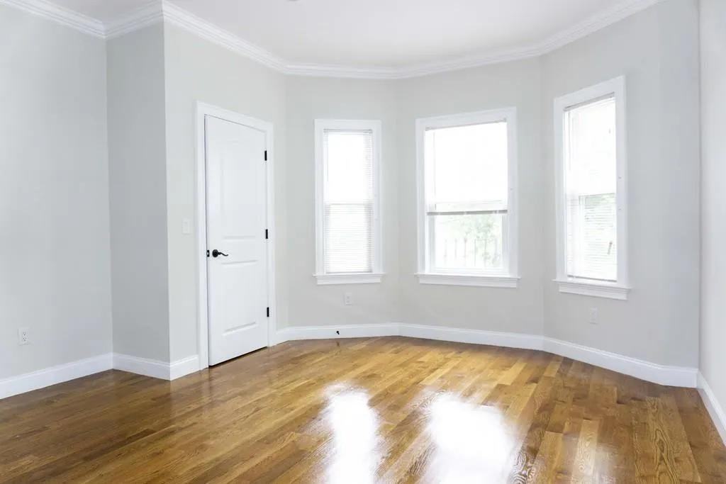 9-11 Woodside Avenue - Photo 2 of 10