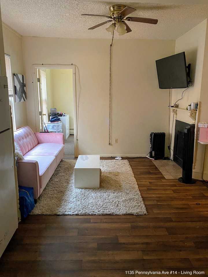 1135 Pennsylvania Ave - Photo 3 of 15