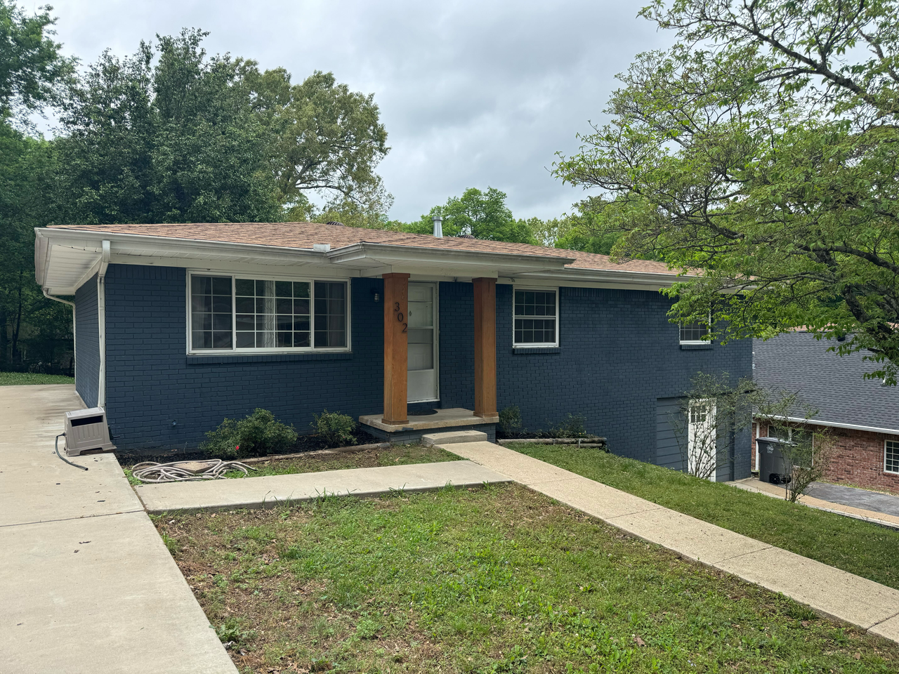 302 Panama Street - Photo 2 of 12
