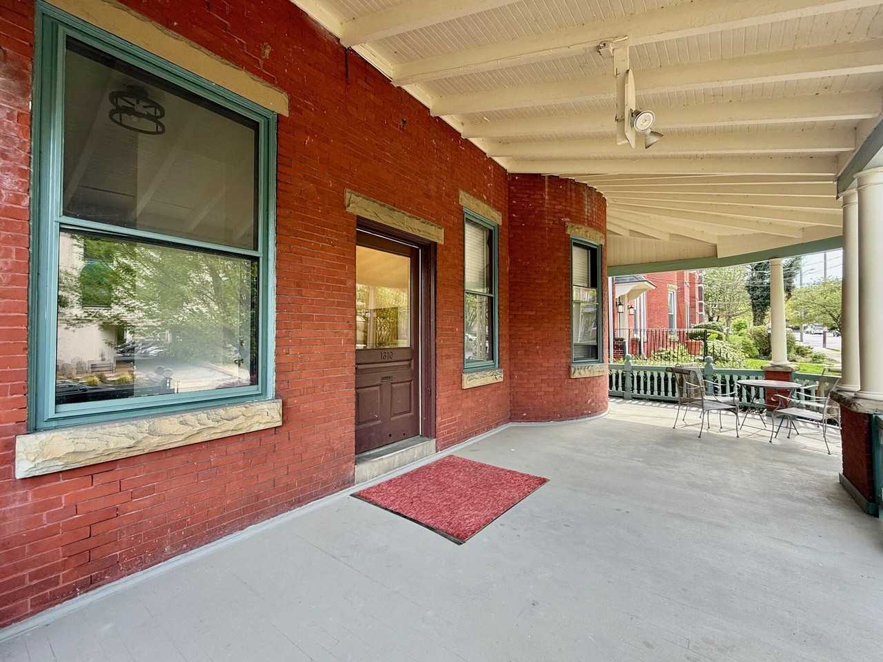 1610 N Broom Street - Photo 2 of 18