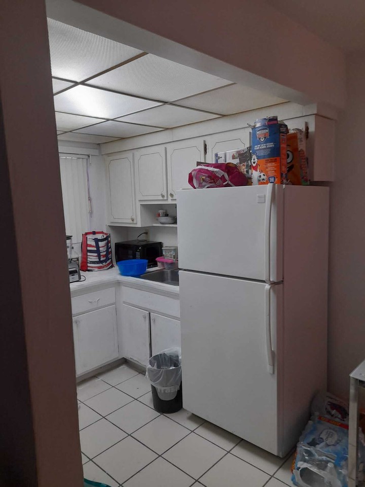 Allen Park Apartments - Photo 2 of 7