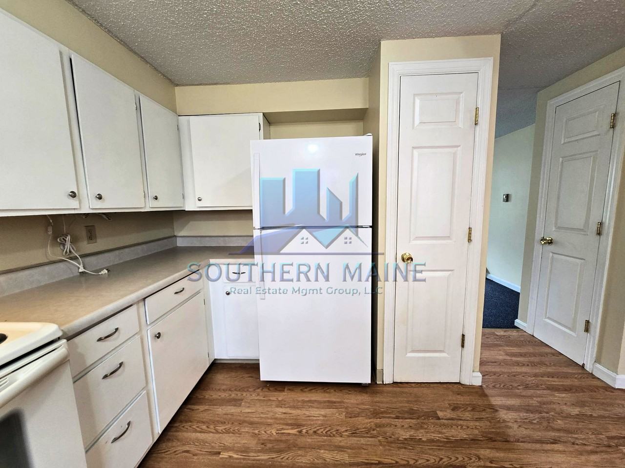 11 Village Drive - Photo 4 of 21