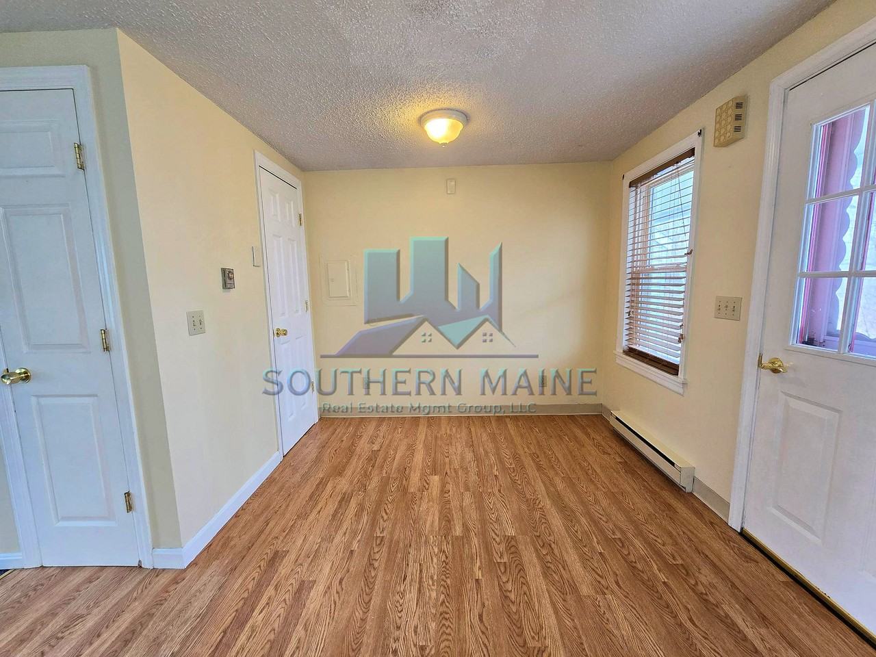 11 Village Drive - Photo 5 of 21