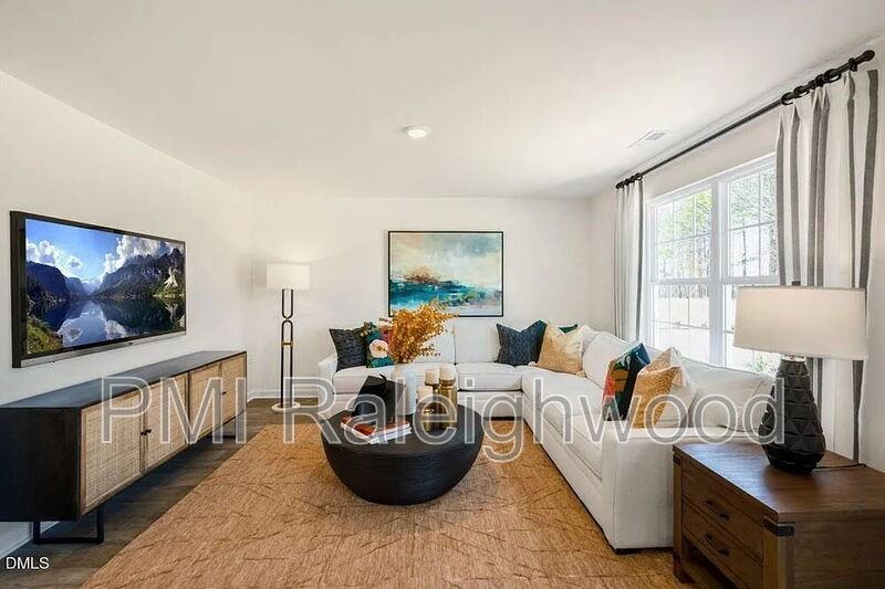 287 Palm Dr - Photo 4 of 38