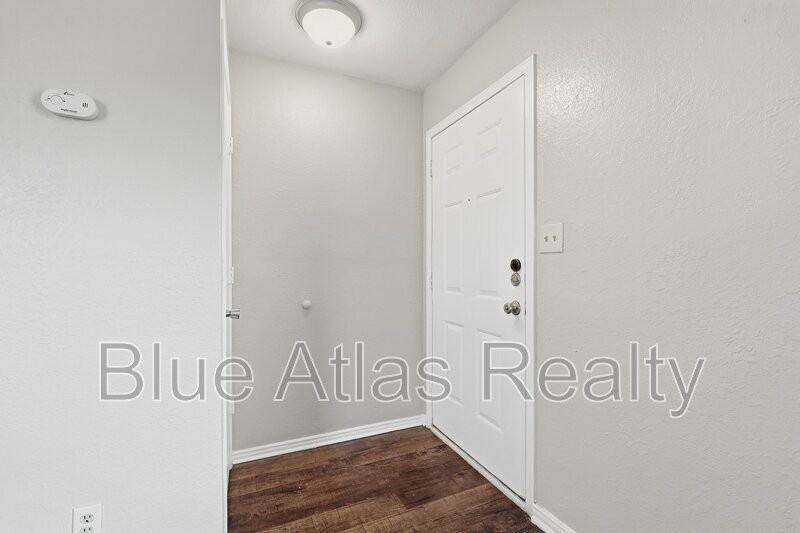 116 Arrowhead St - Photo 3 of 14