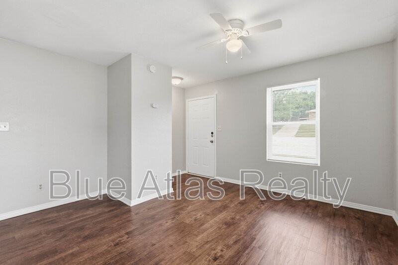 116 Arrowhead St - Photo 5 of 14