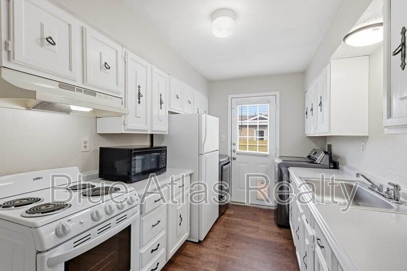 116 Arrowhead St - Photo 6 of 14