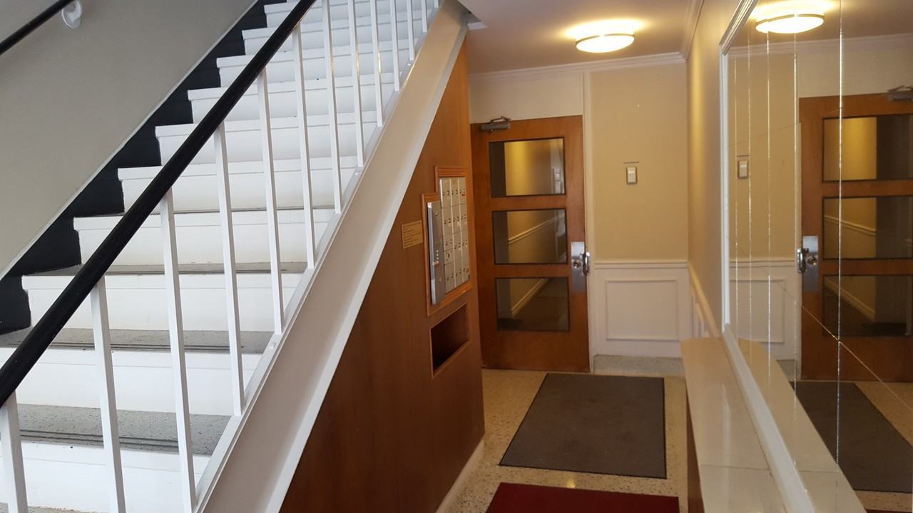 111 Crichton - Photo 2 of 19