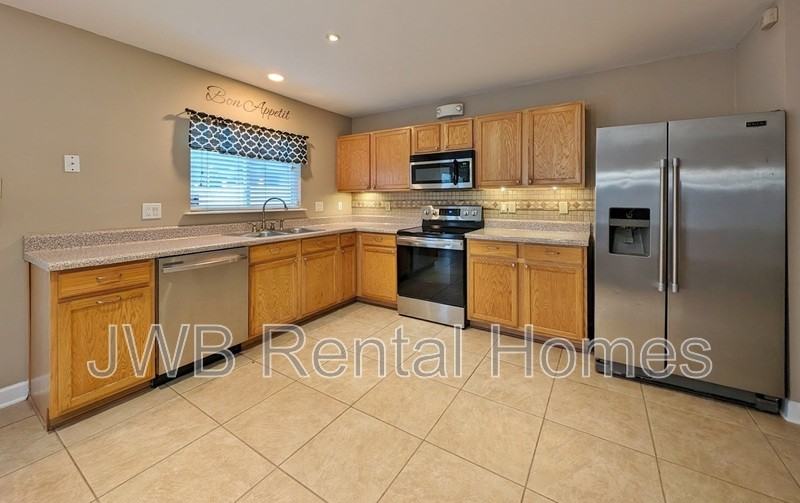 12722 Megan Jean Ct - Photo 2 of 20