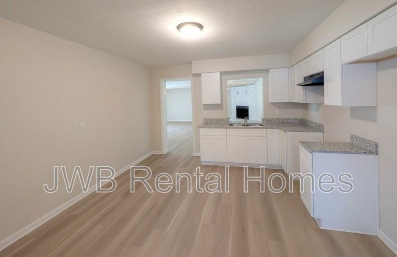 7856 Jaguar Dr - Photo 2 of 18