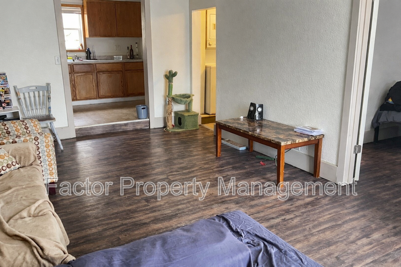 103 Locust St #1 - Photo 4 of 12