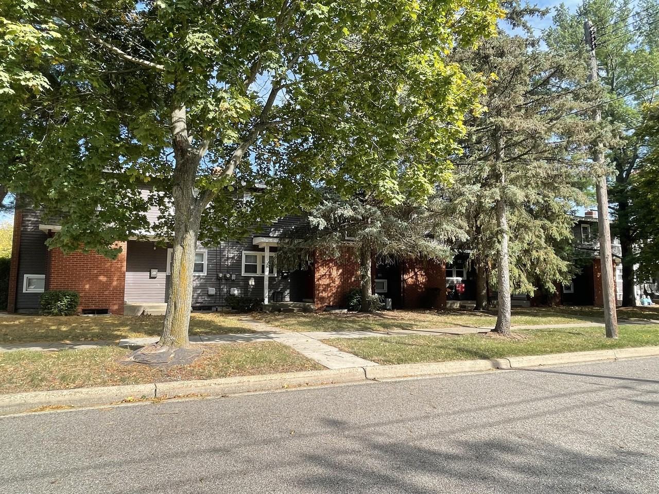 Wyndtree Townhomes - Photo 3 of 6