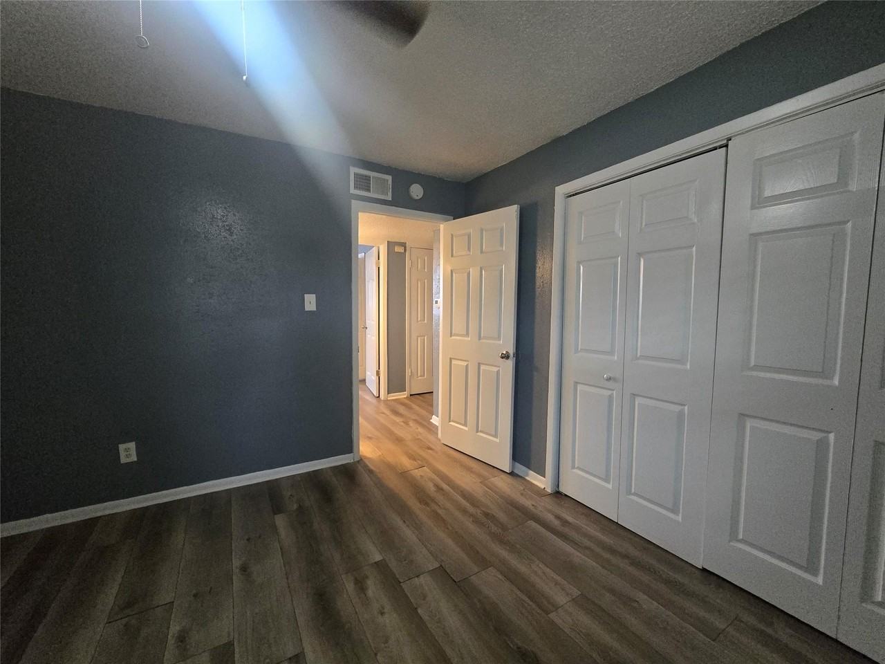 2311 71st Street - Photo 3 of 8