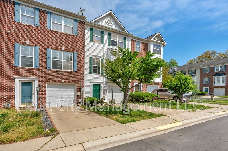 2754 Zeek Ln - Photo 3 of 28