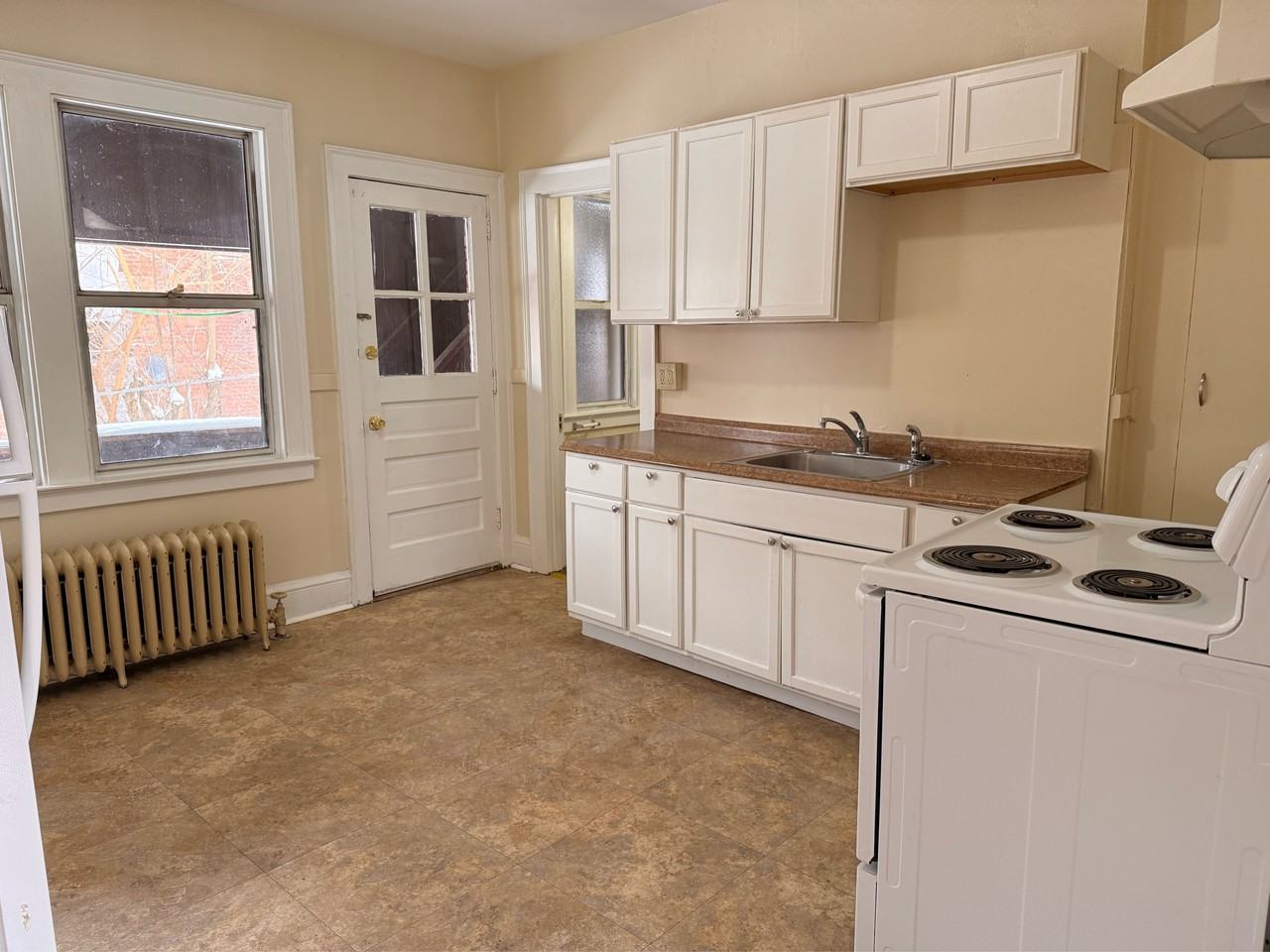 9-11 Chapman Street - Photo 4 of 17