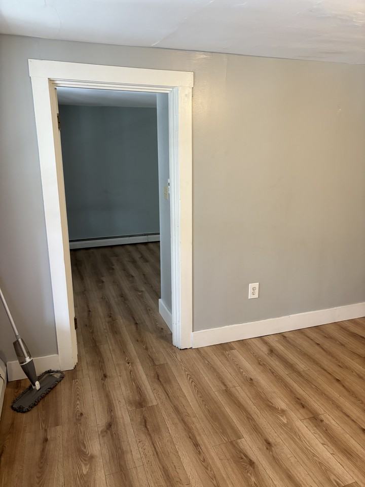 129 Rush Rd - Photo 3 of 12