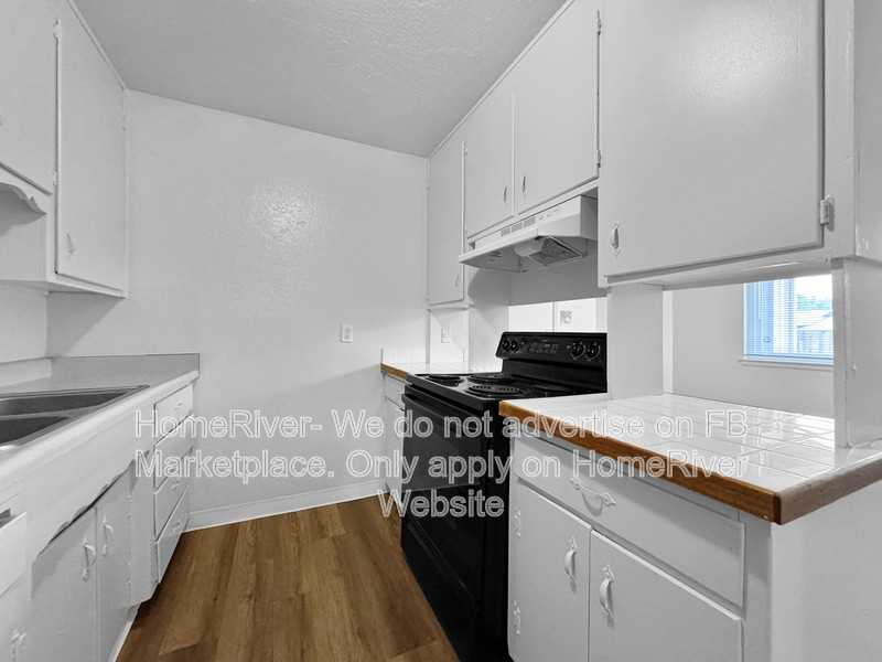 3196 Kinnaird Way - Photo 2 of 20