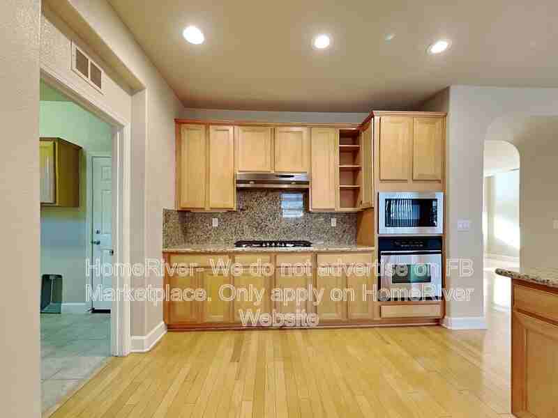 220 Allaire Cir - Photo 4 of 32