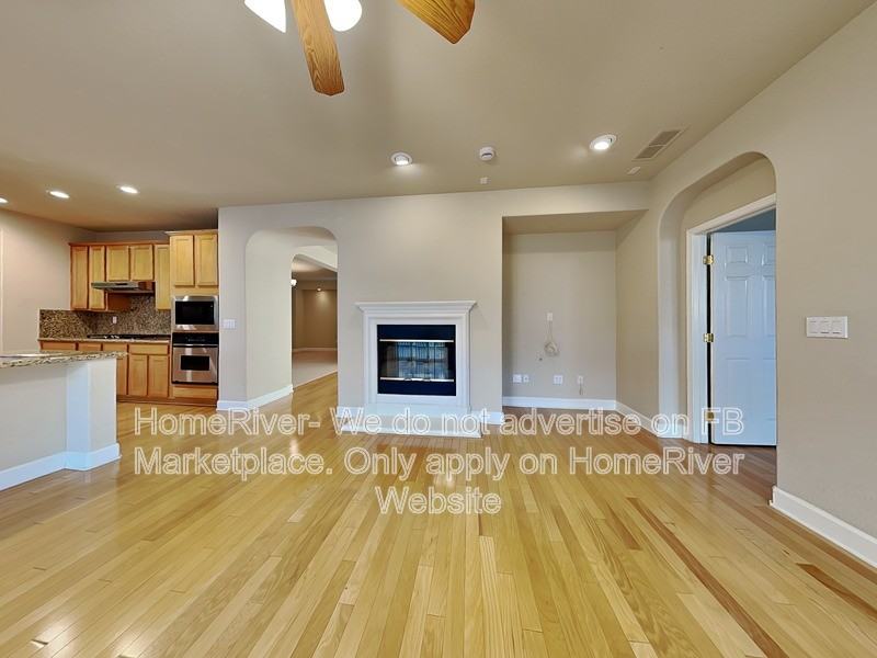 220 Allaire Cir - Photo 5 of 32