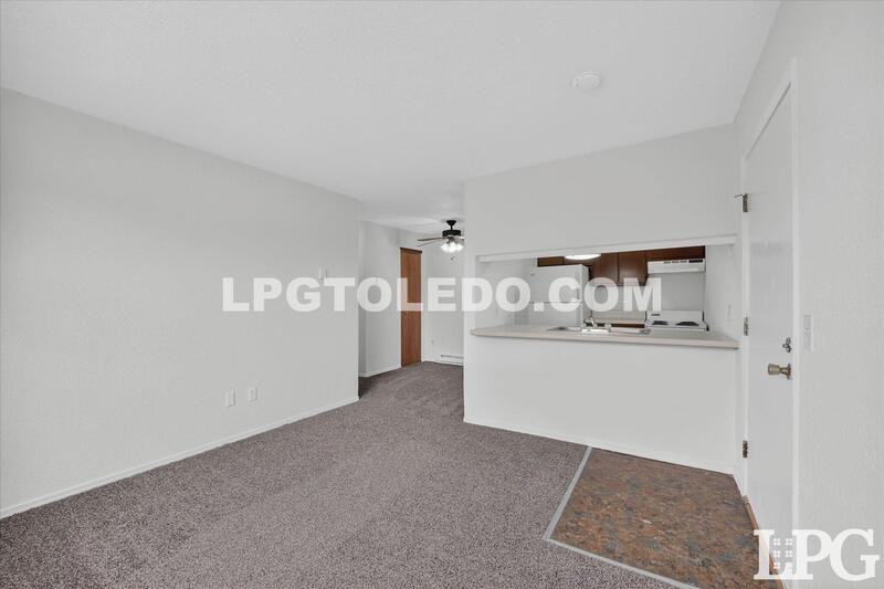 1230 Bedford Woods Dr - Photo 7 of 22