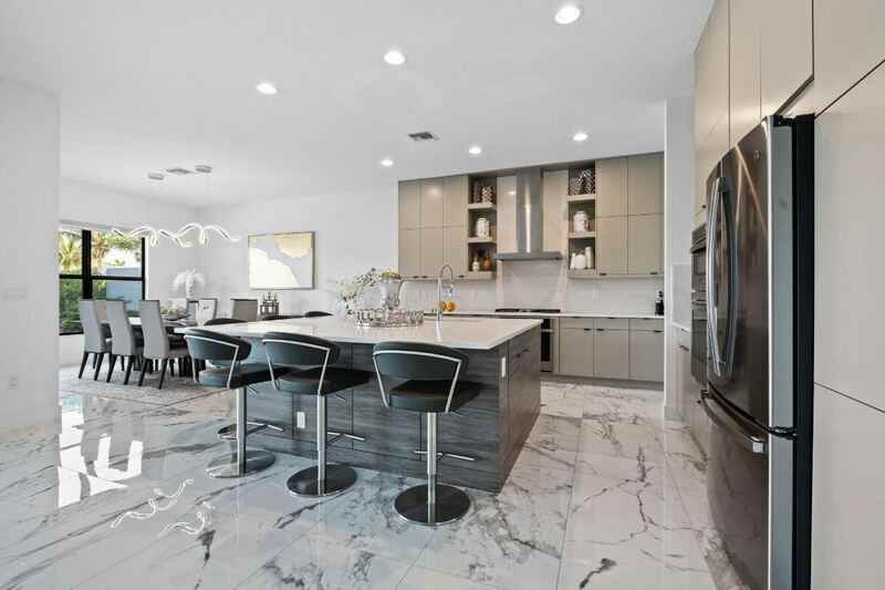 8599 Tower Bridge Ct - Photo 7 of 36